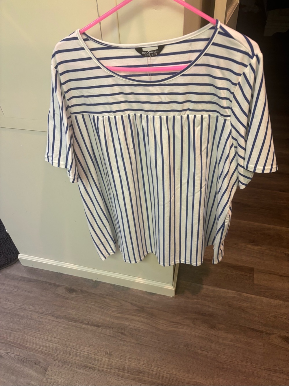 BloomChic White and Blue Striped Short Sleeve Tee